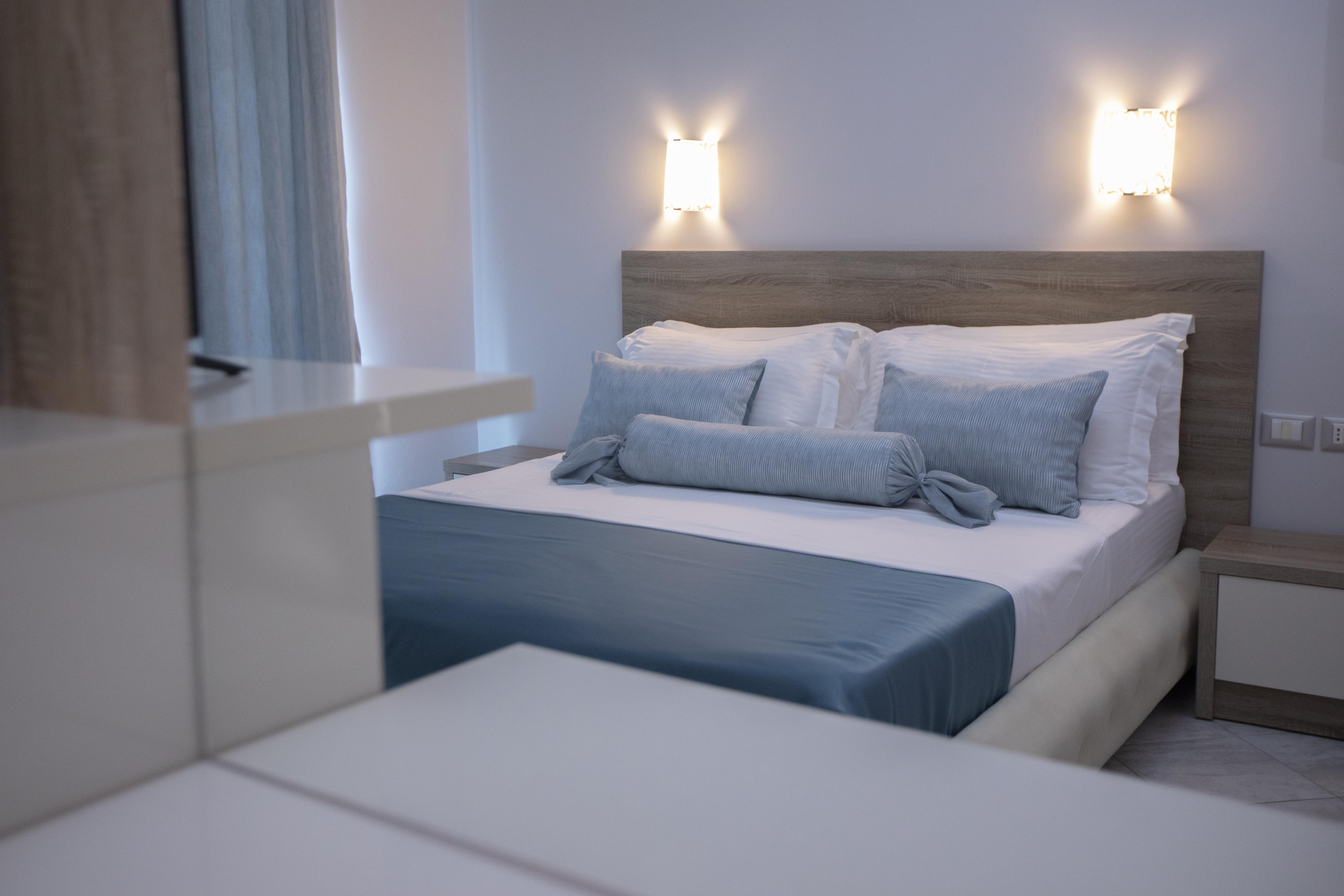 Oasis Hotel 4*