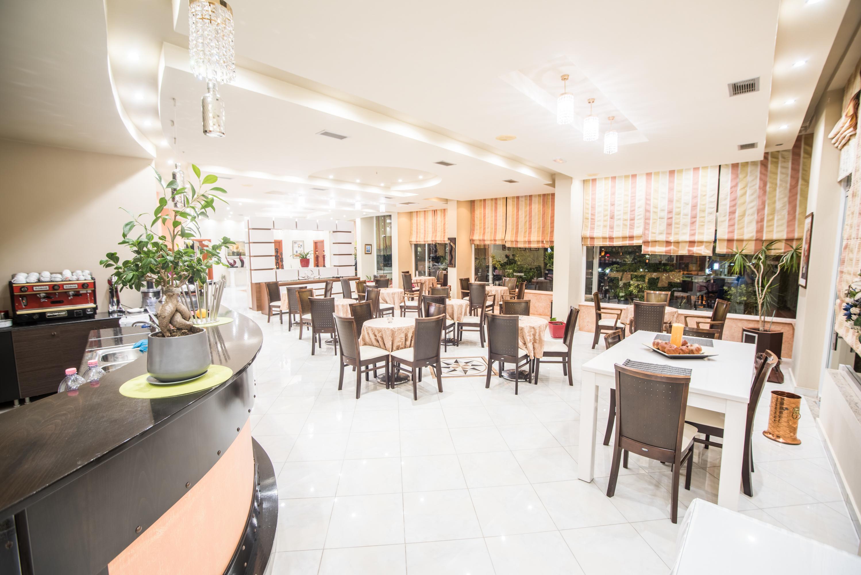 Oasis Hotel 4*