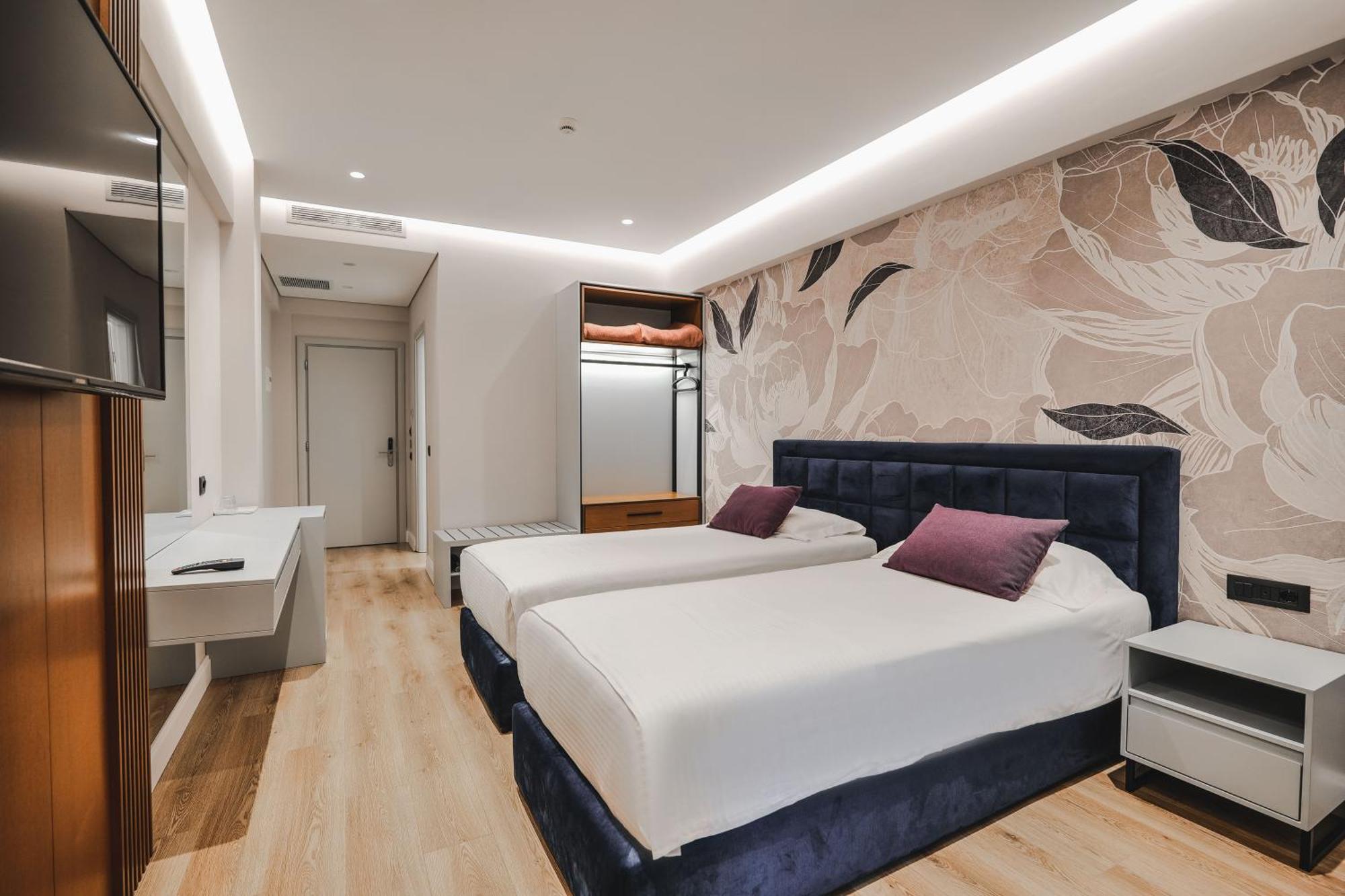 Hotel Oasis 4*