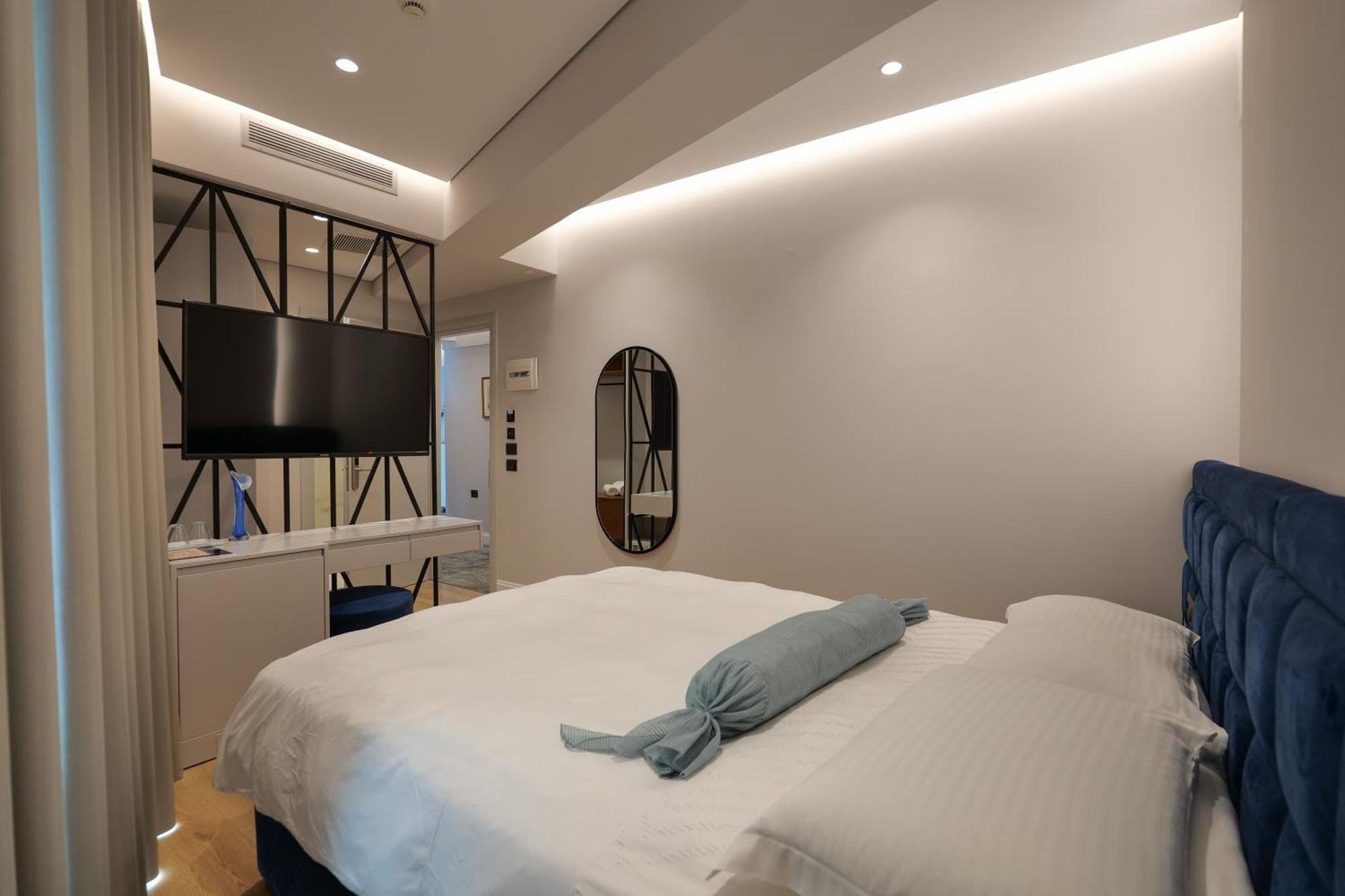 Oasis Hotel 4*
